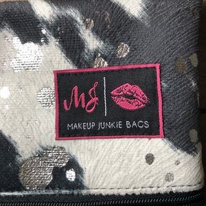 Make up junkie bag size medium